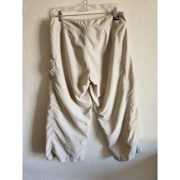 The North Face Women's Tan Cargo Capris M - Picture 2 of 9